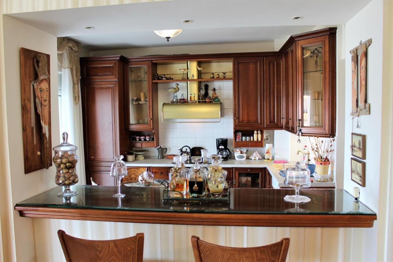 Luxury Sea View Apartment Волос Екстериор снимка