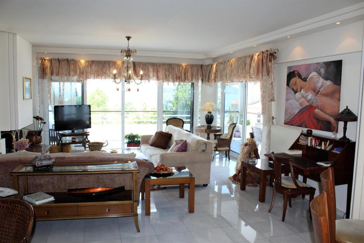Luxury Sea View Apartment Волос Екстериор снимка